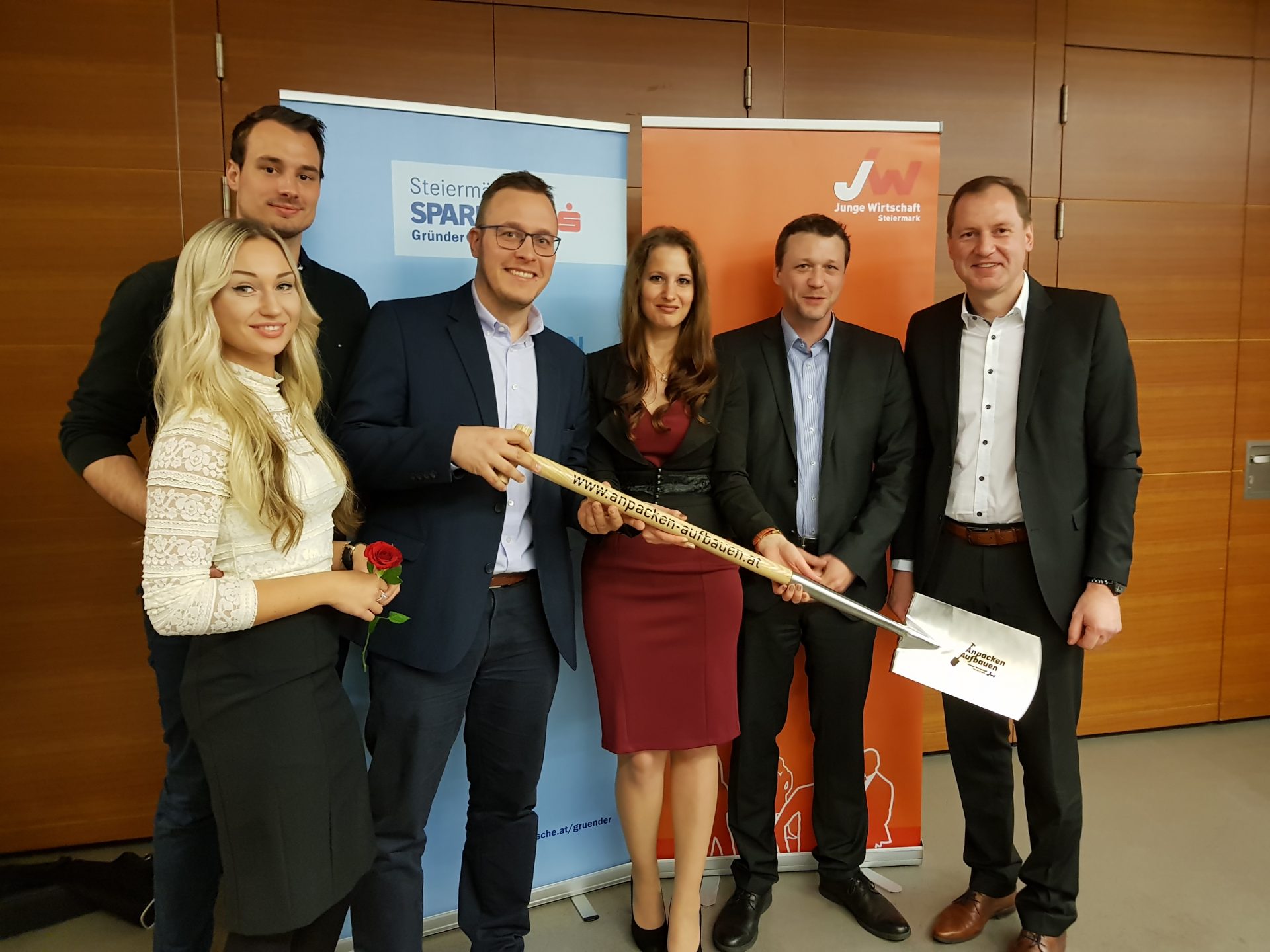 Anpacken und Aufbauen | Junge Wirtschaft Steiermark